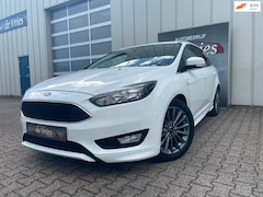 Ford Focus Wagon - 1.0 ST-Line AIRCO / NAVI / STOEL/STUUR VERWARMING / NWE DISTRIBUTIE