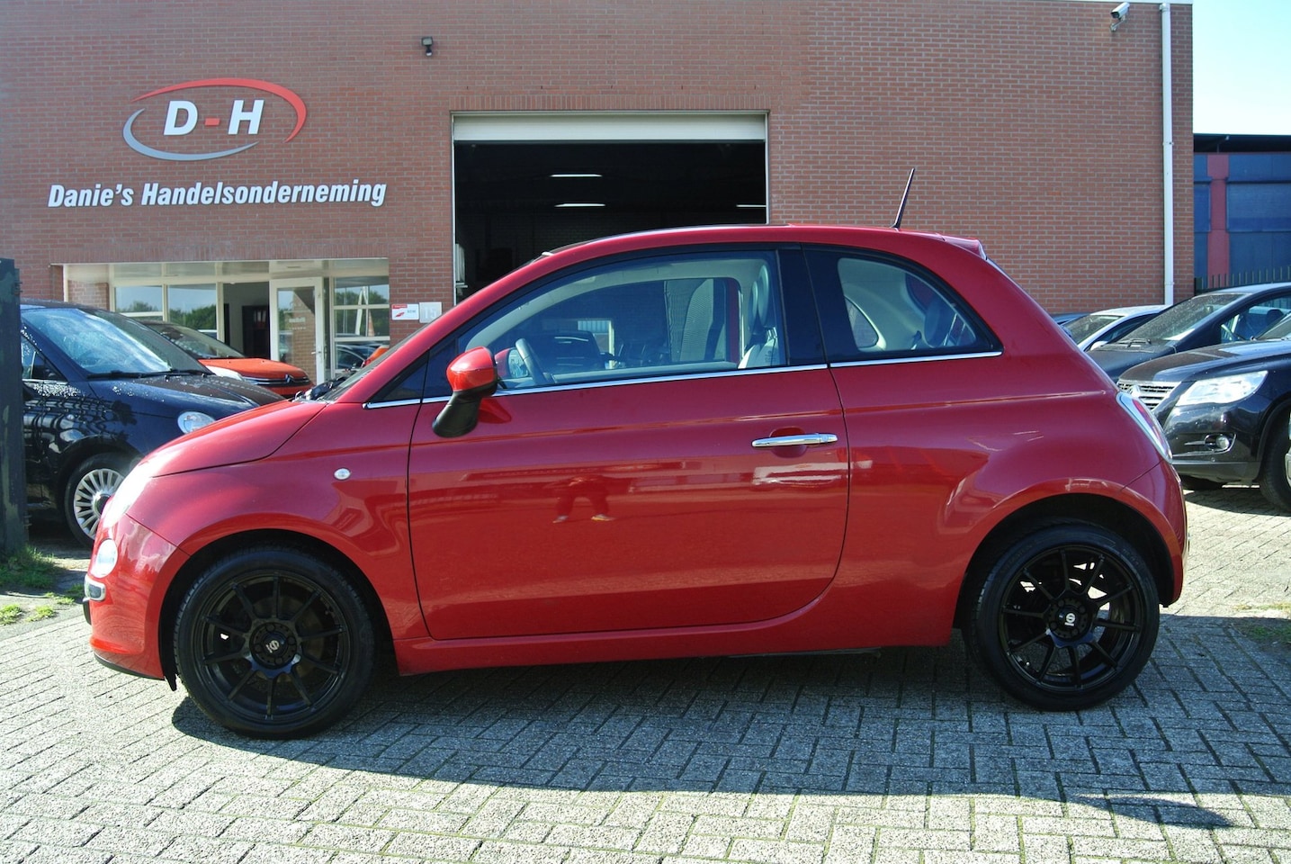 Fiat 500 - 0.9 TwinAir Lounge airco panoramadak inruil mogelijk nap - AutoWereld.nl