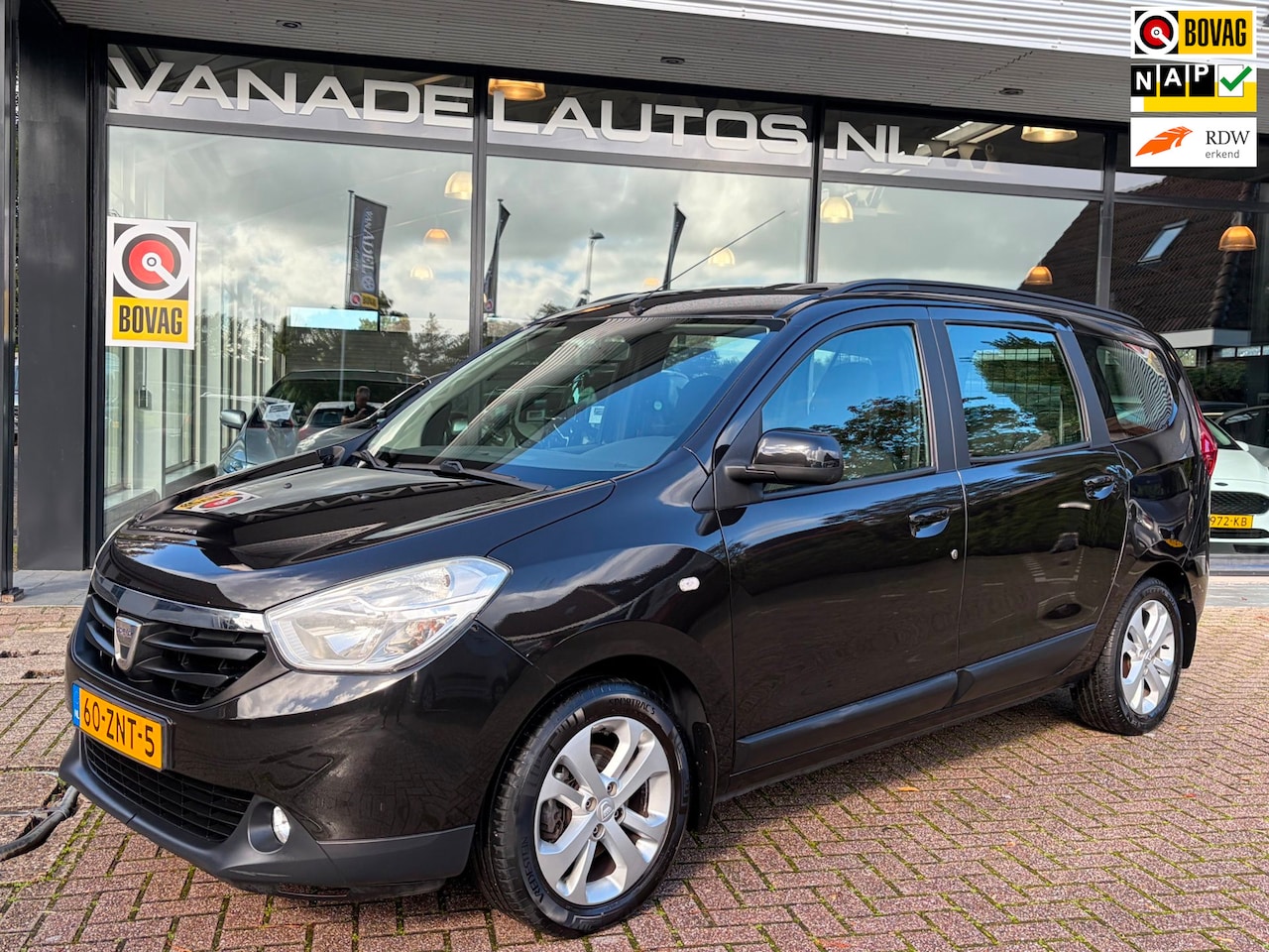 Dacia Lodgy - 1.2 TCe Prestige Navi Airco Cruise Park.Sens NL-Auto NAP Dealeronderhouden! - AutoWereld.nl