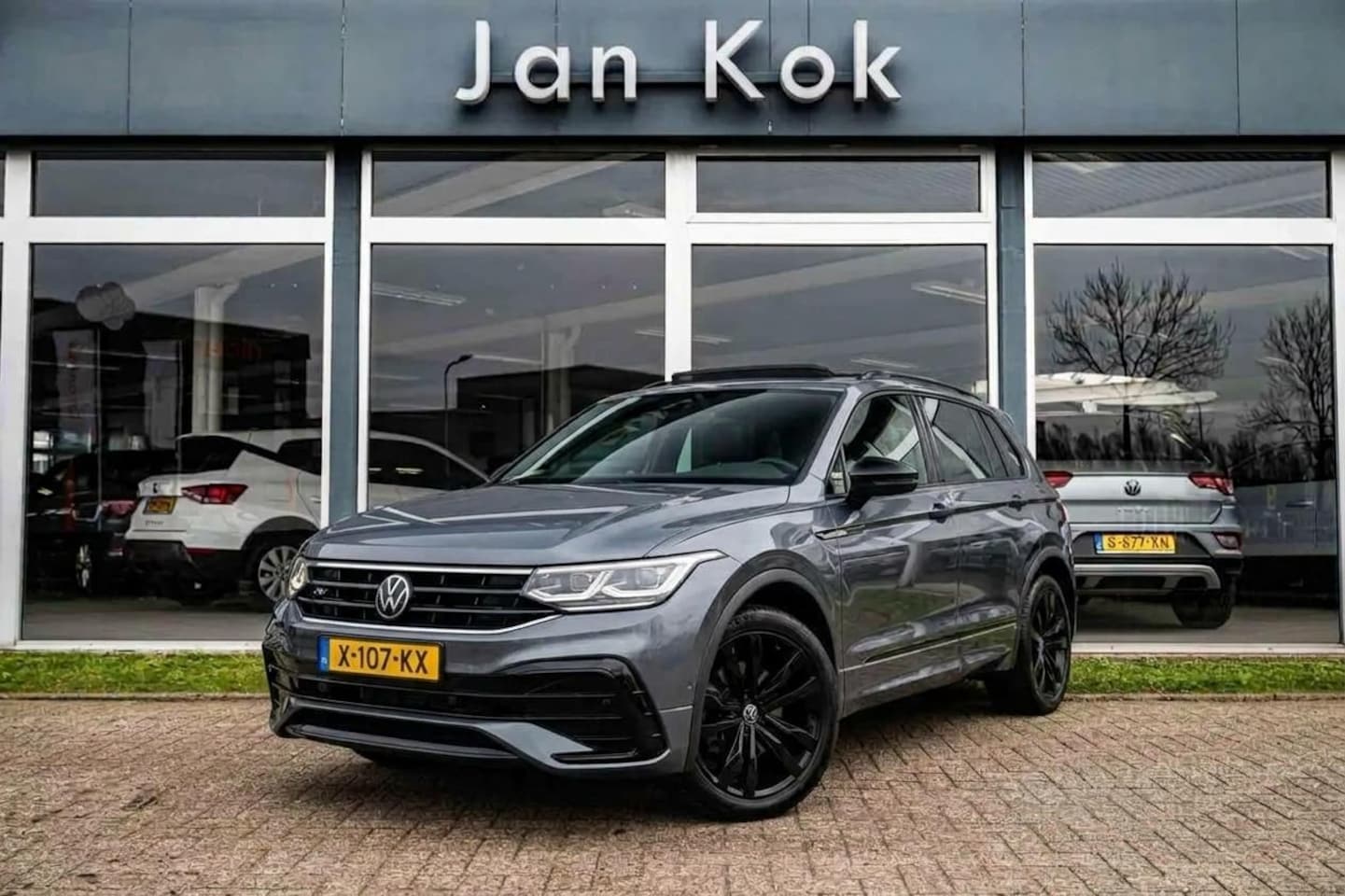 Volkswagen Tiguan Allspace - 1.5 TSi 150 pk DSG-7 R-Line Business | Elkr. Trekhaak | Panoramadak | Camera - AutoWereld.nl
