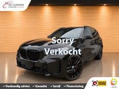 BMW X5 - xDrive50e M SPORT HEADUP Achterasbesturing PANO 22 INCH TREKHAAK