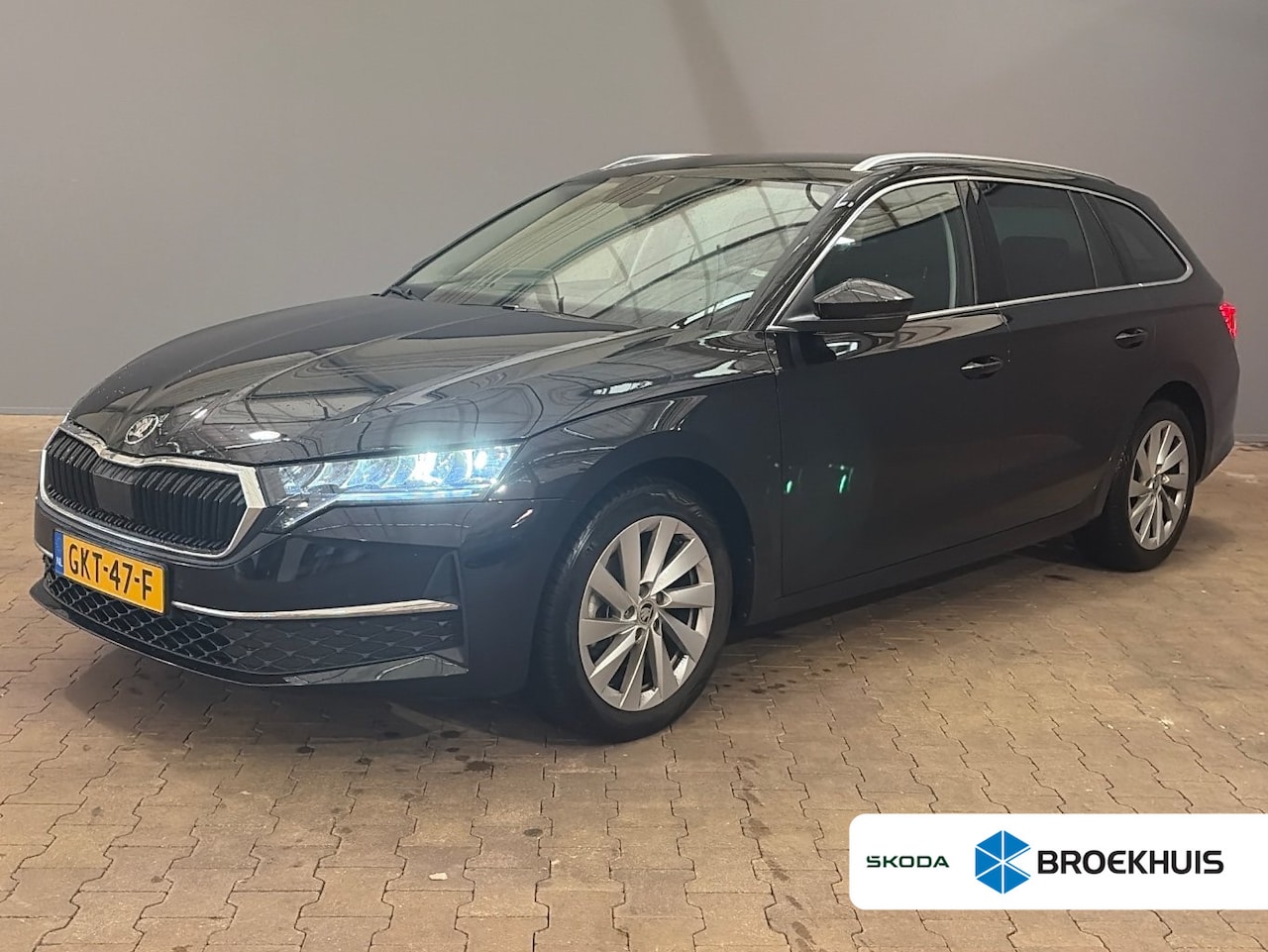 Skoda Octavia Combi - 1.5 TSI Business Edition | 1e Eigenaar! | Dealer Onderhouden | Trekhaak! | LED | Clima | C - AutoWereld.nl