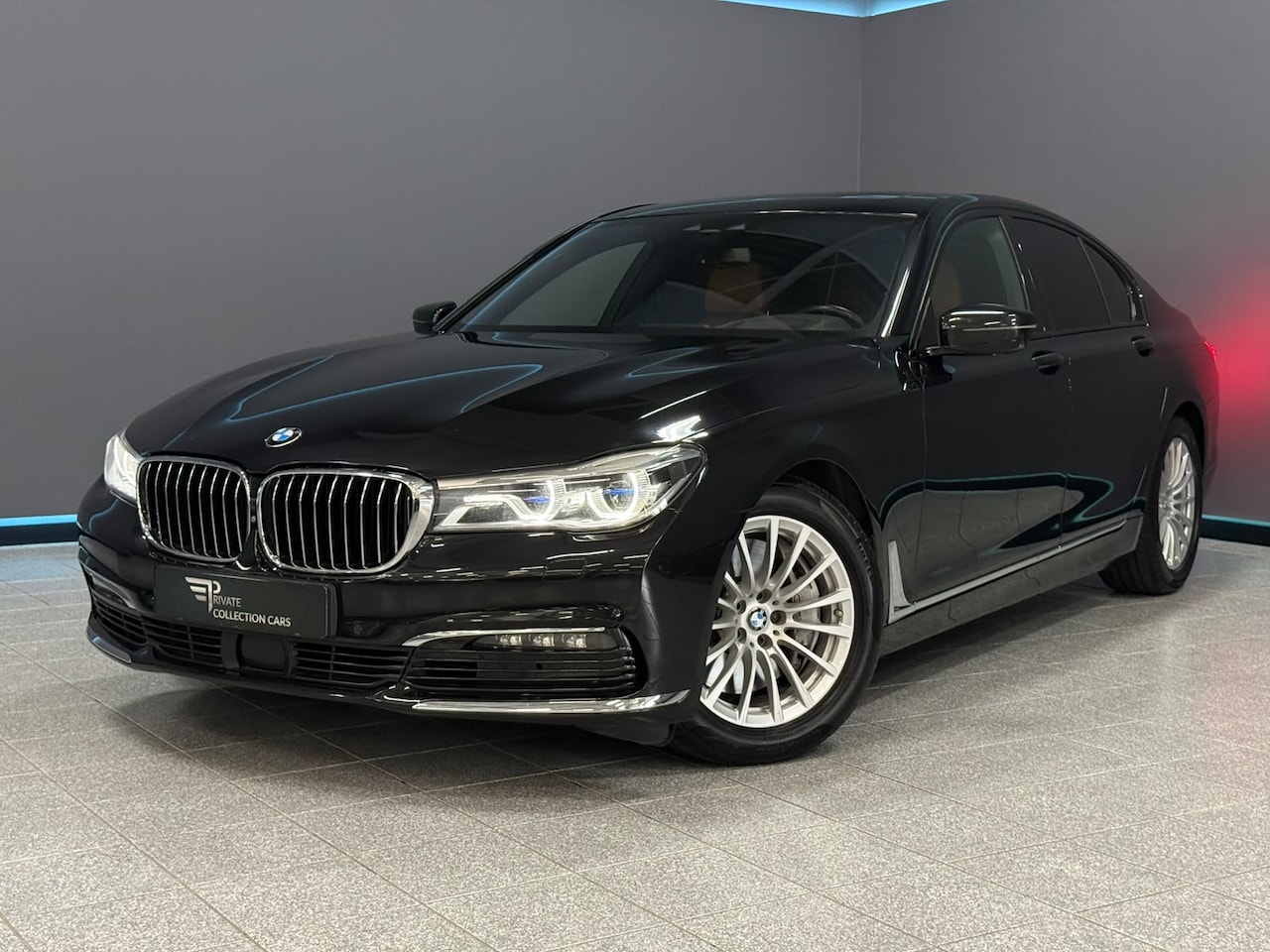 BMW 7-serie - 750i xDrive High Executive | 449 pk | Black Sapphire Metallic | Nappa Cognac | 2018 - AutoWereld.nl