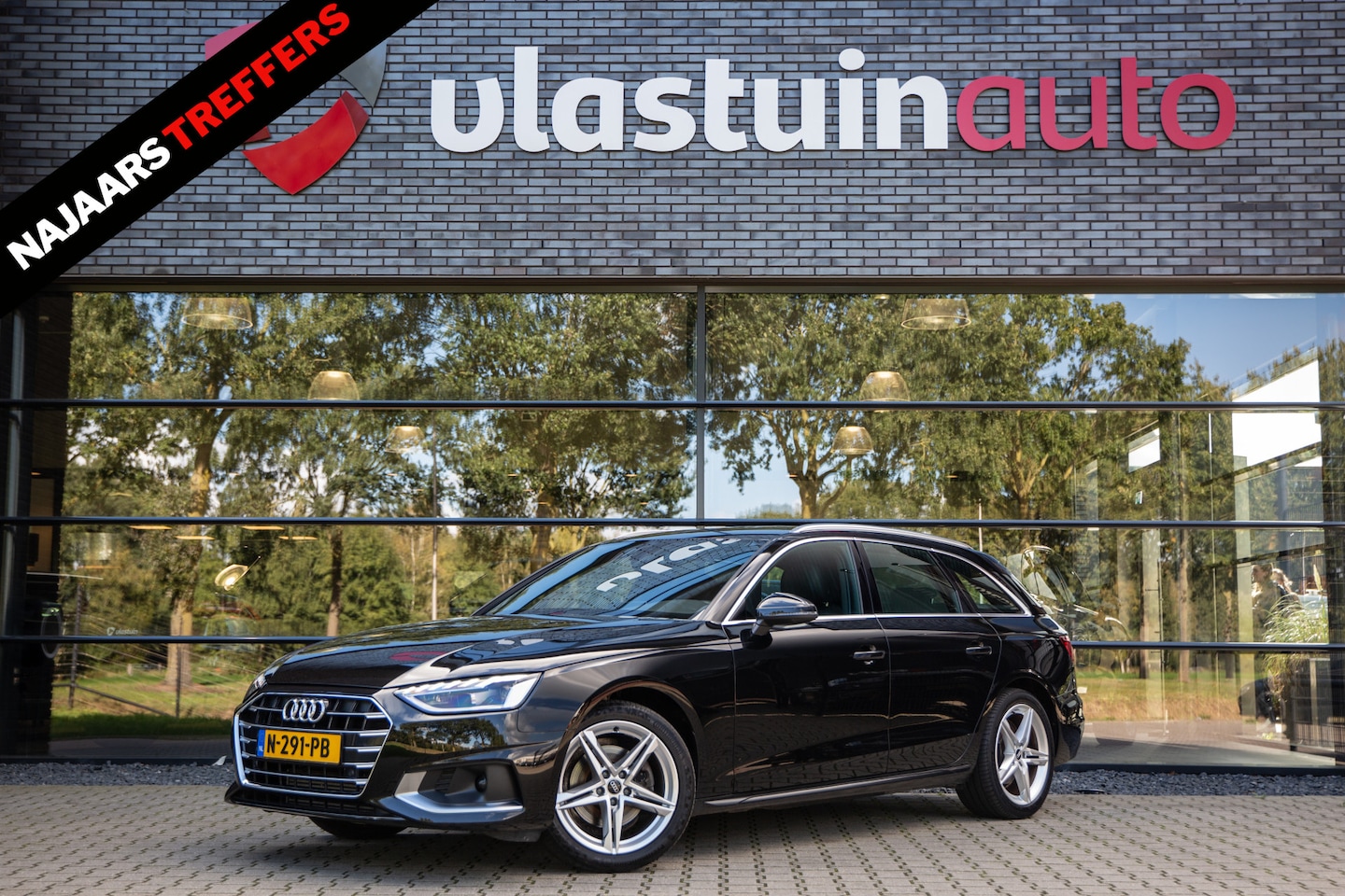 Audi A4 Avant - 35 TFSI S edition 35 TFSI S edition , Trekhaak, Achteruitrijcamera, Navigatie, Cruise control, - AutoWereld.nl