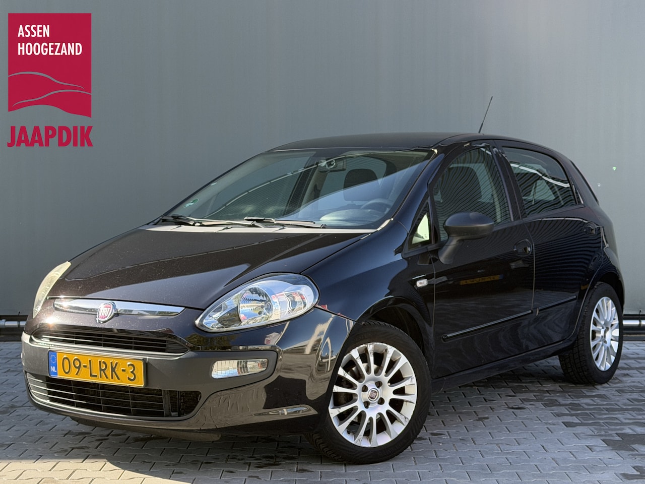 Fiat Punto Evo - BWJ 2010 | 1.4 78PK Dynamic AUTOMAAT | TREKHAAK | CLIMA | CRUISE | LICHTMETAAL | RADIO/CD- - AutoWereld.nl