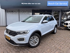 Volkswagen T-Roc - 1.0 TSI Life Business | Trekhaak | Adaptive Cruise | PDC