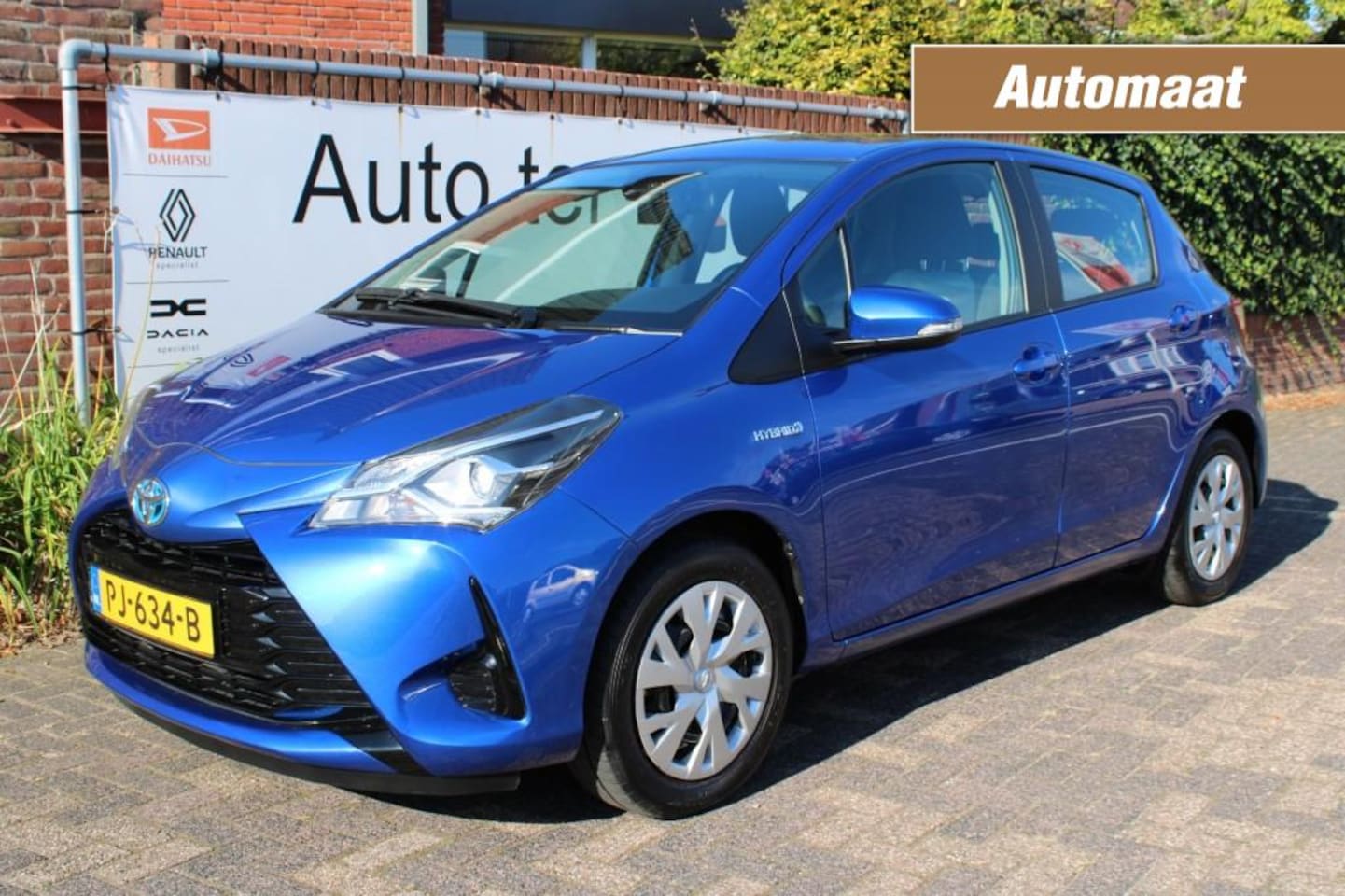 Toyota Yaris - 1.5i Hybrid Aspiration camera/navig./bluetooth met slechts 14.180 km! - AutoWereld.nl
