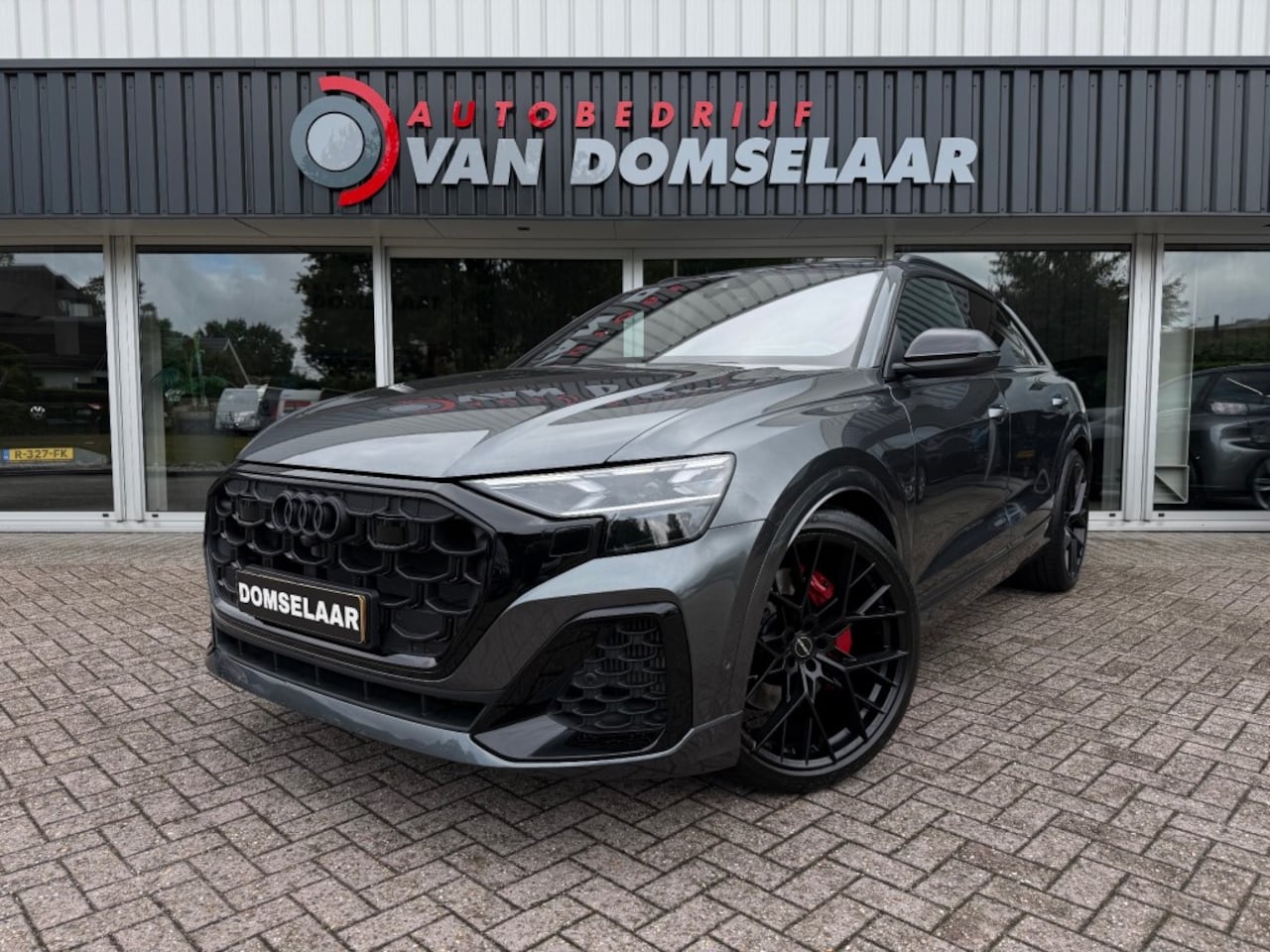 Audi Q8 - 60 TFSI e Quattro Pro Line S Competition - Achterasbesturing Pano Leder HUD 23 inch - AutoWereld.nl