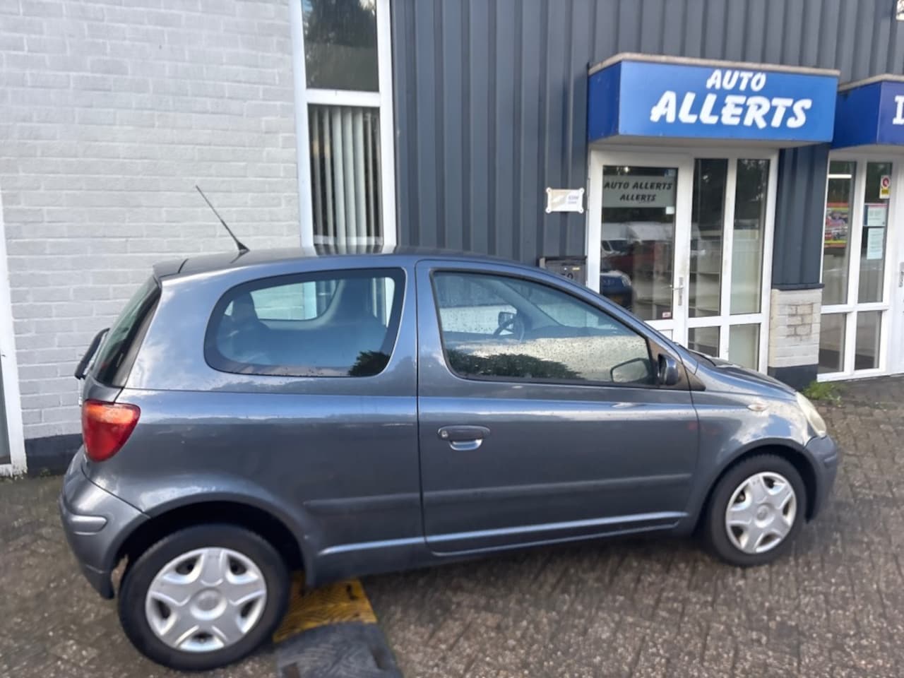 Toyota Yaris - 1.3 VVTi Luna MMT 1.3 VVTI LUNA MMT - AutoWereld.nl