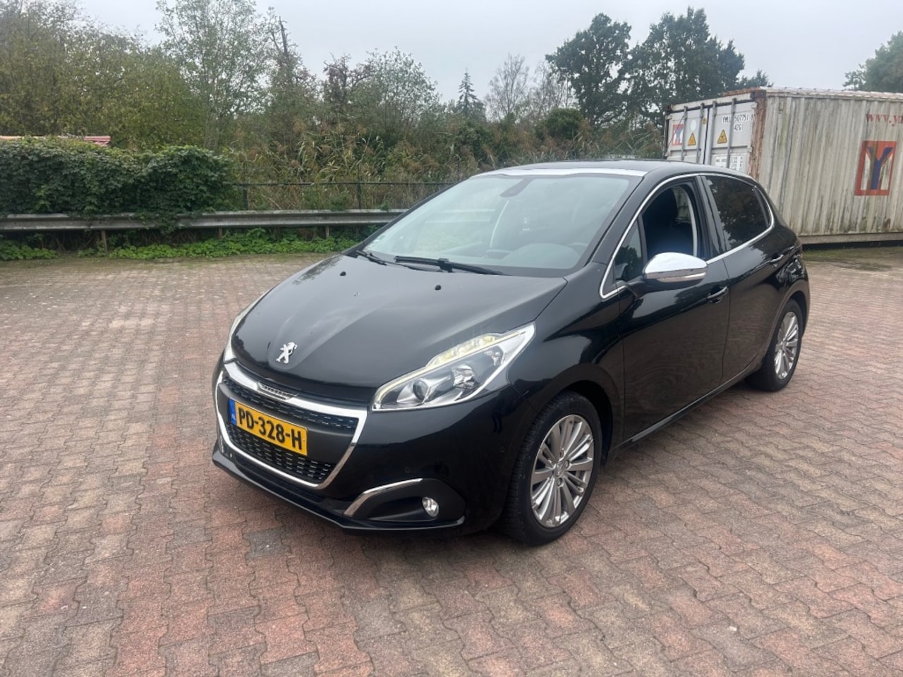 Peugeot 208 - 1.2 PURETECH ALLURE AUTOMAAT  PANA DAK  ECC  NAVI - AutoWereld.nl