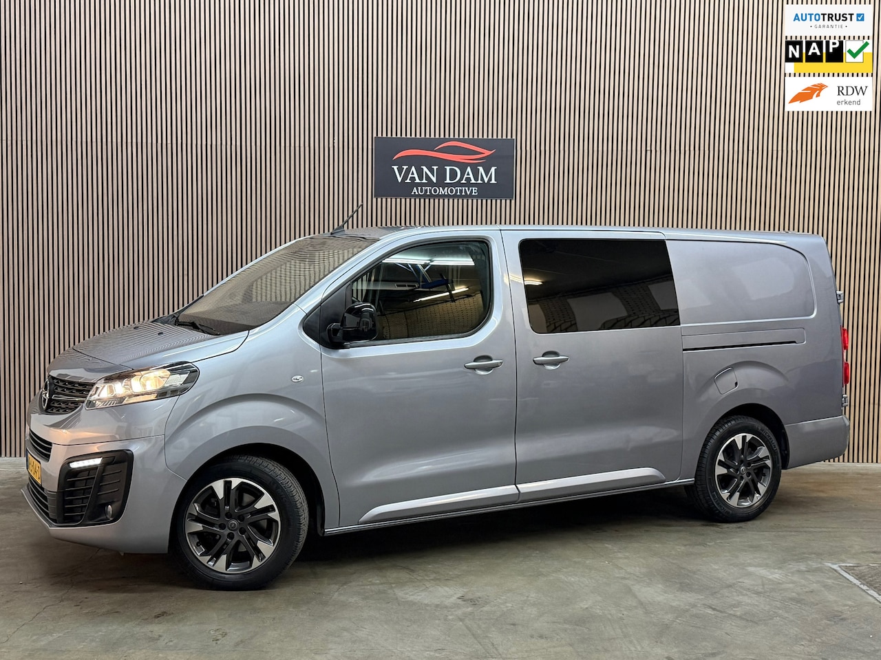 Opel Vivaro - 2.0 CDTI L3H1 Innovation 2022 NAP *ROLSTOELBUS* - AutoWereld.nl
