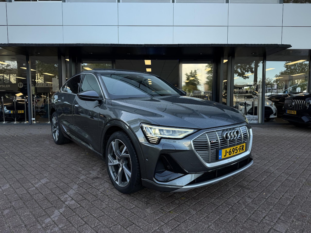 Audi e-tron Sportback - 50 quattro S edition 71 kWh S-line Pano Trekhaak Matrx LED DAB Camera LM "21 SOH 87 - AutoWereld.nl