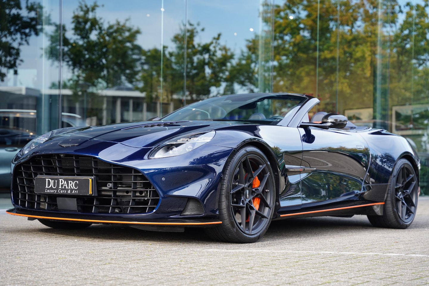 Aston Martin Vanquish Volante - 5.2 V12 / FULL CARBON INTERIOR + EXTERIOR - AutoWereld.nl