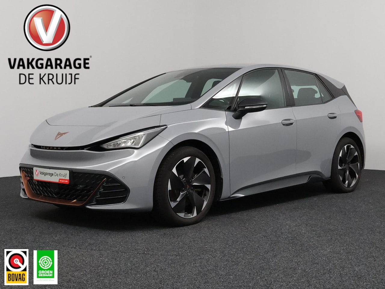 CUPRA Born - Essential 63 kWh E Boost | SoH 98,5% | Apple Carplay | LED | Parkeersensoren! - AutoWereld.nl