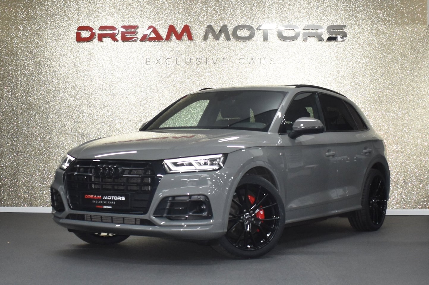 Audi Q5 - 55 TFSI e Quattro S-Line COMPETITION 367pk | LUCHTVERING | MASSAGE - AutoWereld.nl