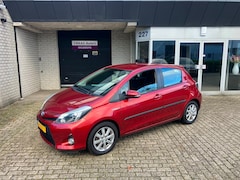 Toyota Yaris - 1.5 Full Hybrid Aspiration / ALU VELGEN / APK OKTOBER 2027 / NETTE STAAT