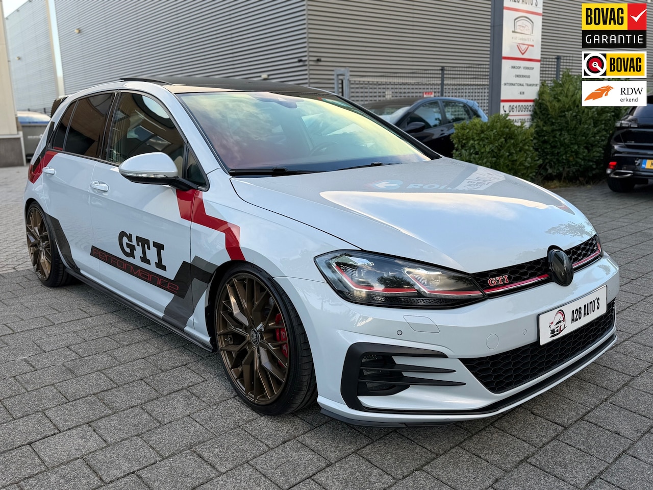 Volkswagen Golf - 2.0 TSI GTI Performance|Pano|Achteruitrij cam| Cruise contr - AutoWereld.nl