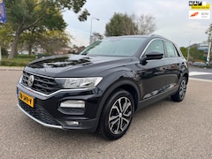 Volkswagen T-Roc - 1.0 TSI Style / navi / airco / cruise.control / pdc / lmv / nap