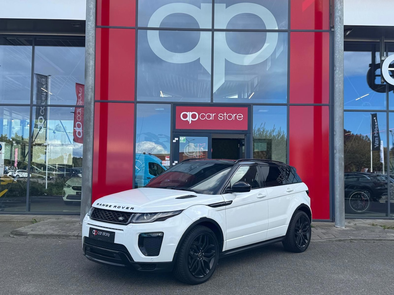 Land Rover Range Rover Evoque - 2.0 TD4 HSE Dynamic | Panorama | Camera | Parksens | Leder | Memory Seats | Meridan Sound - AutoWereld.nl