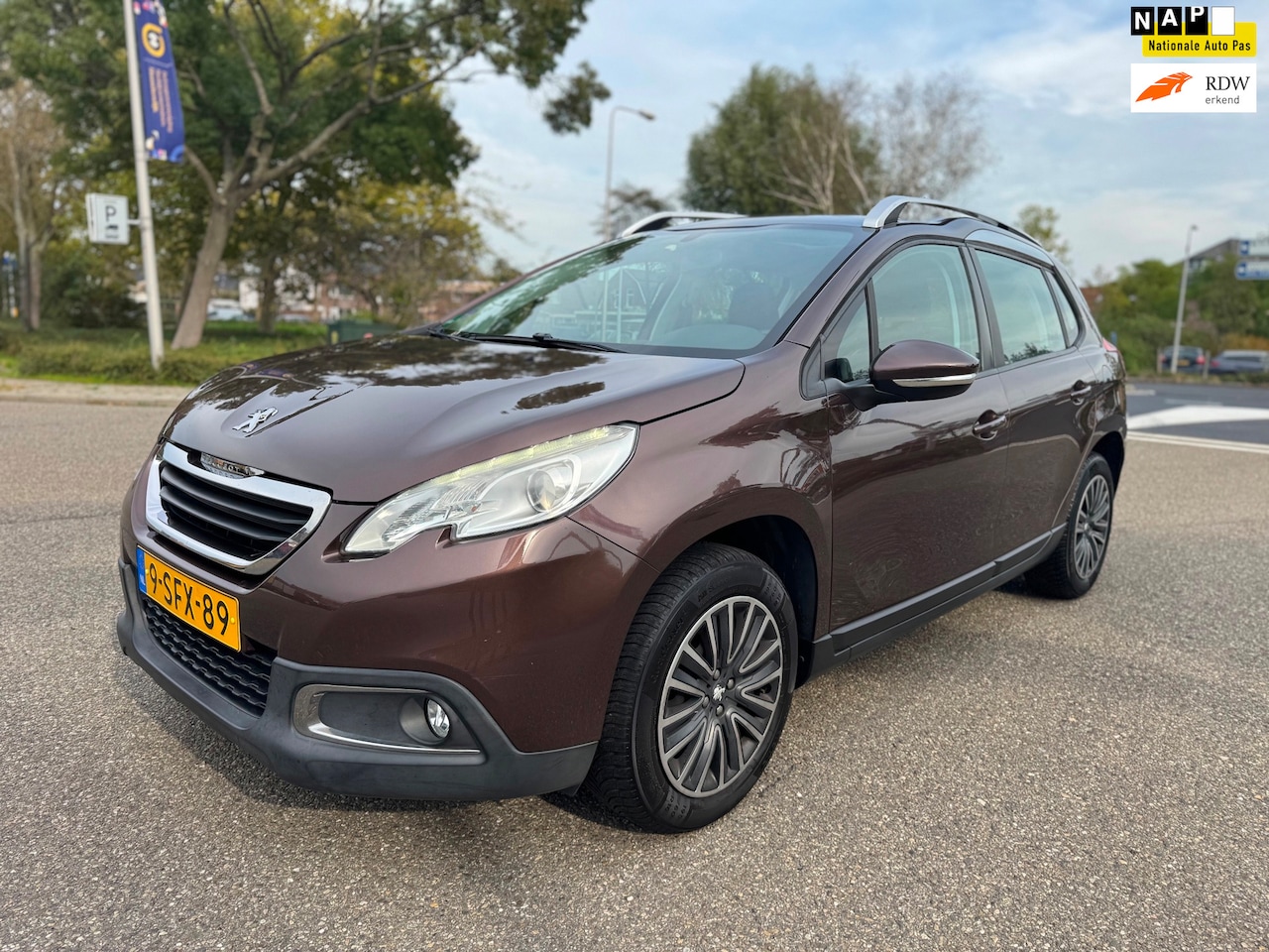 Peugeot 2008 - 1.6 VTi Active / airco / trekhaak / cruise.control / elek.pakket / nap..... - AutoWereld.nl