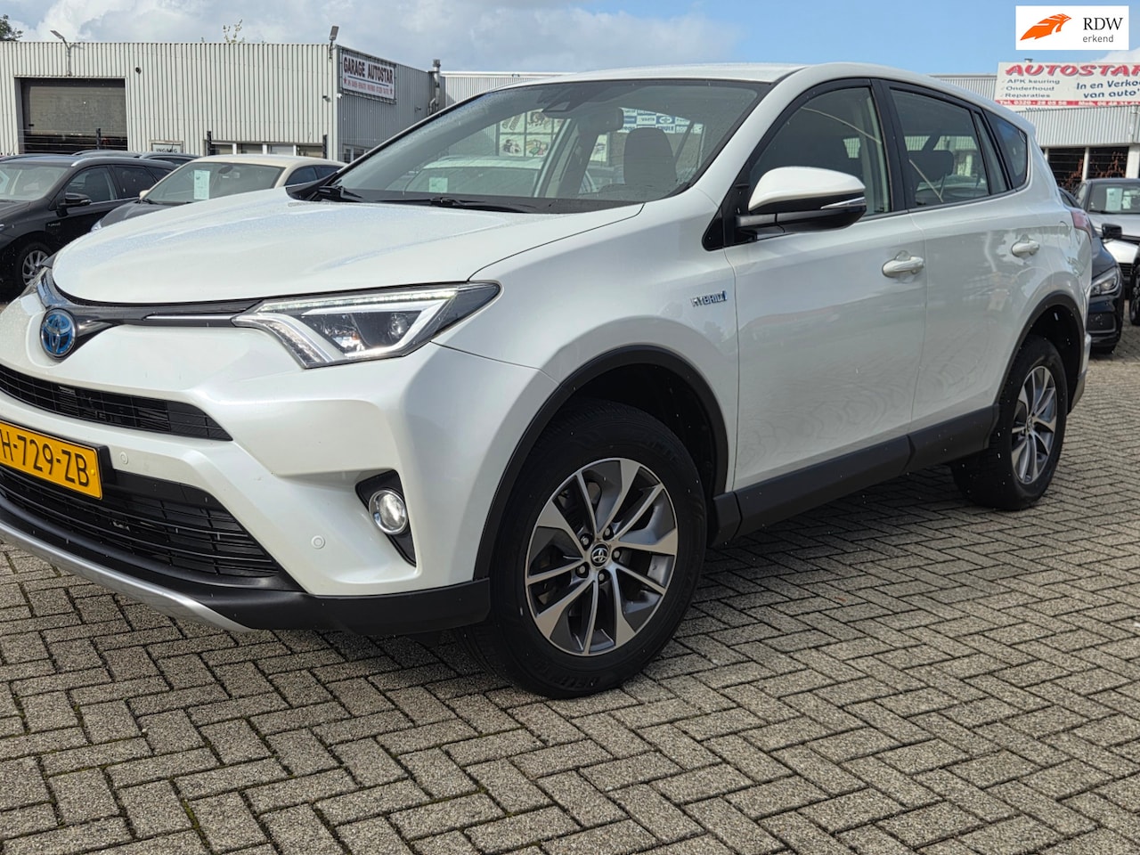 Toyota RAV4 - 2.5 Hybrid First Edition/VOL OPTIES - AutoWereld.nl