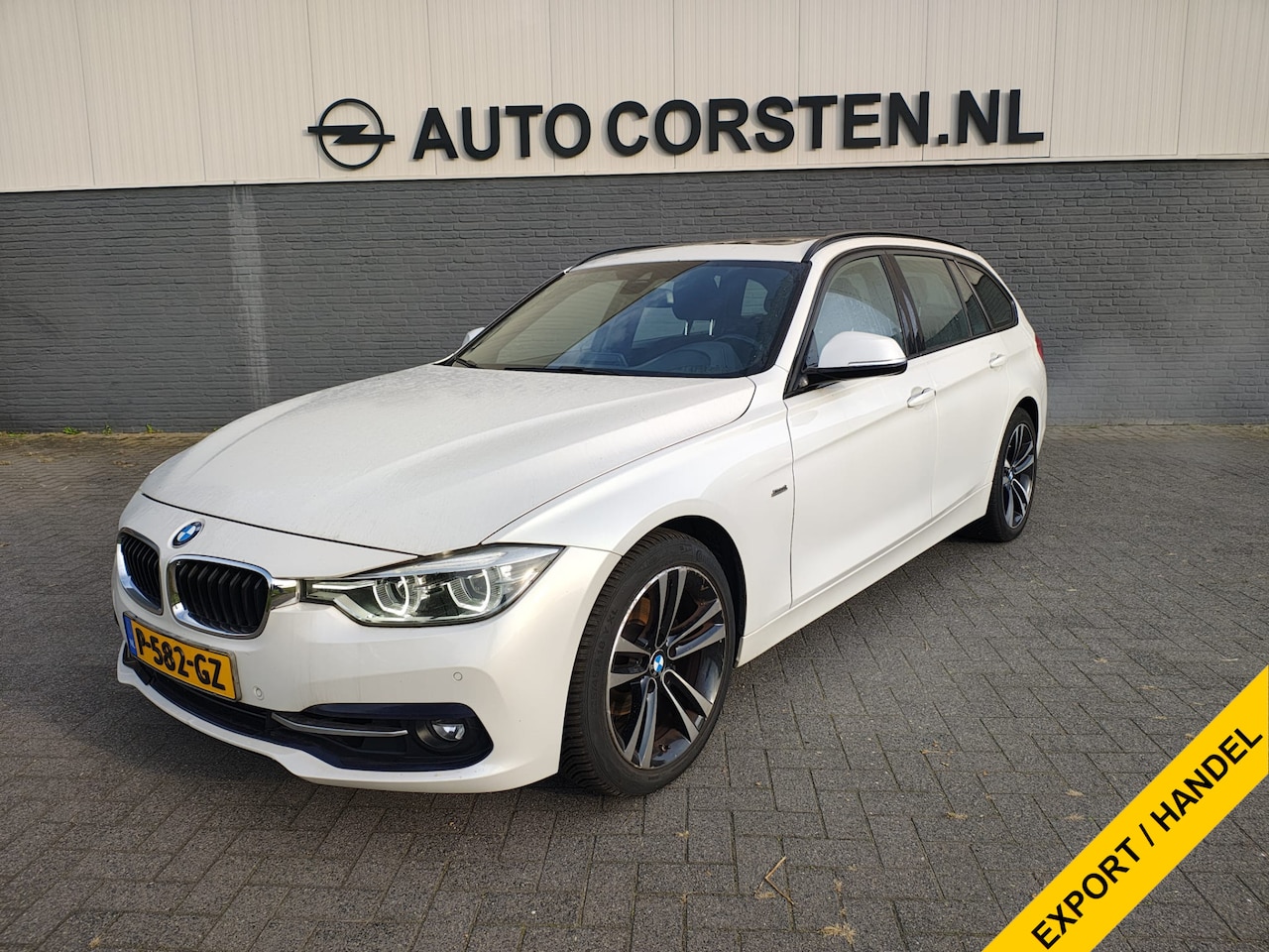 BMW 3-serie Touring - 318i Automaat Sport Panoramadak Stoelverwarming Shadow High Executive Navi Camera Ecc Lmv - AutoWereld.nl
