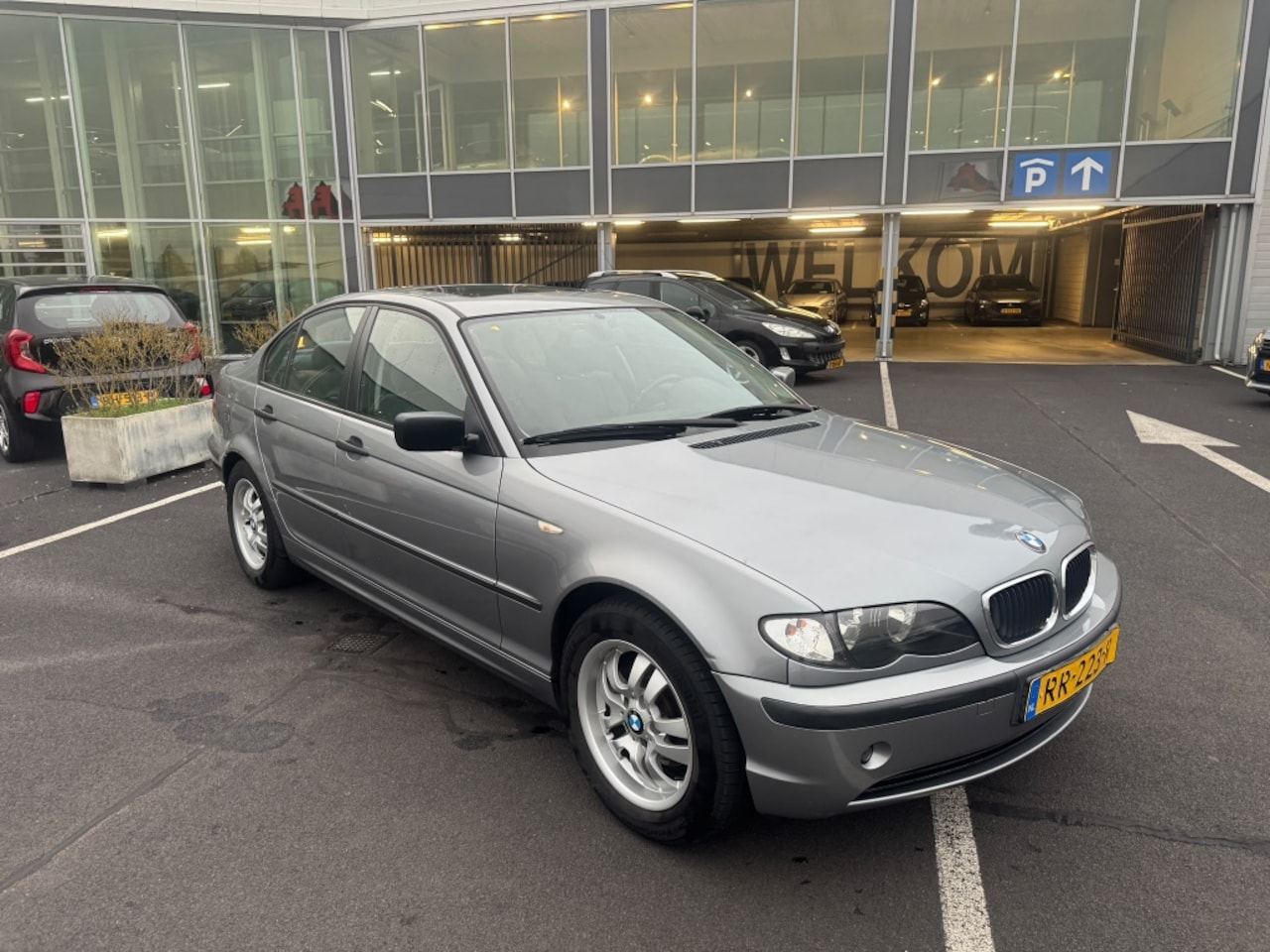 BMW 3-serie - 316i 316i - AutoWereld.nl