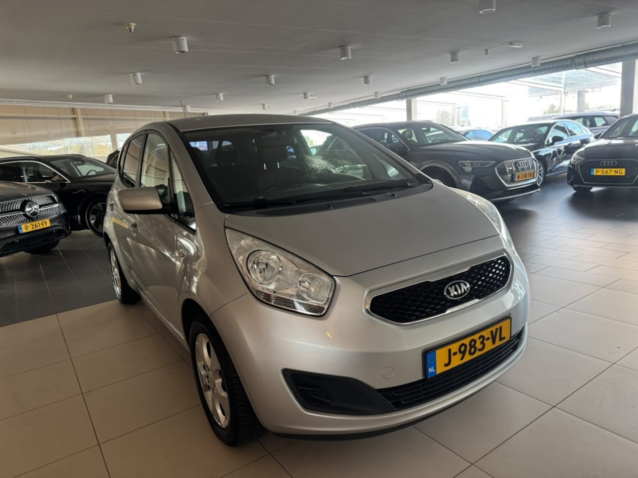 Kia Venga - 1.4 CVVT EconomyLine 1.4 CVVT EconomyLine - AutoWereld.nl