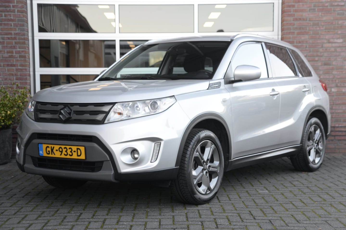 Suzuki Vitara - 1.6 Exclusive Allgrip 4x4 | Trekhaak | Camera | ACC | Orig. NL | - AutoWereld.nl