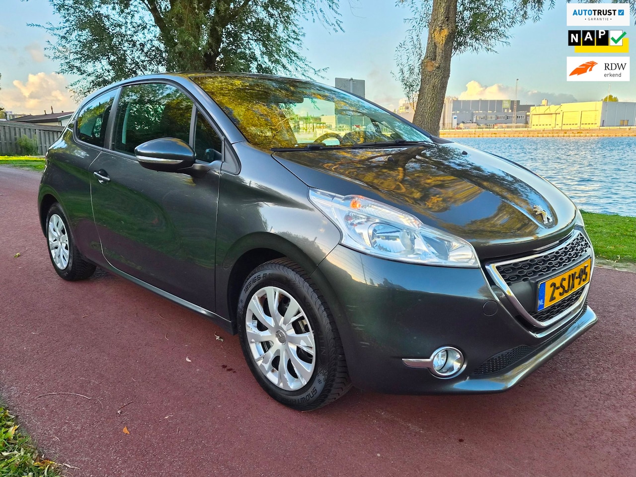 Peugeot 208 - 1.2 VTi Active Onderhoudsboekje | Zeer netjes | Rijklaar | Zuinig | Comfortabel - AutoWereld.nl