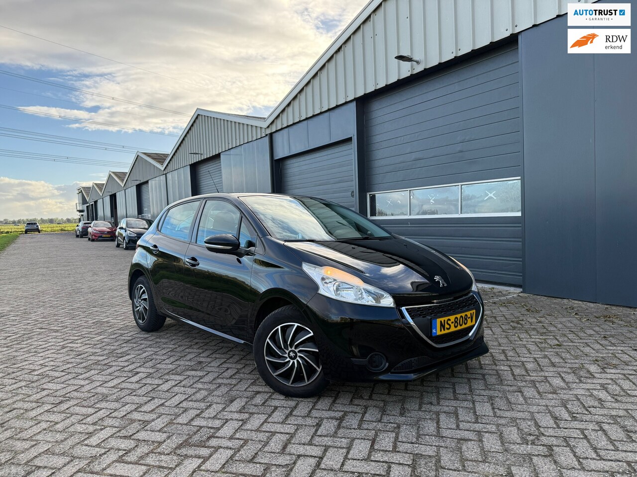 Peugeot 208 - 1.2 VTi Urban Soul Carplay/Stoelverwarming/Cruise/AC - AutoWereld.nl