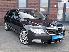 Skoda Superb Combi - 3.6 FSI Elegance 4x4 / Automaat / 260PK / 1e eigenaar