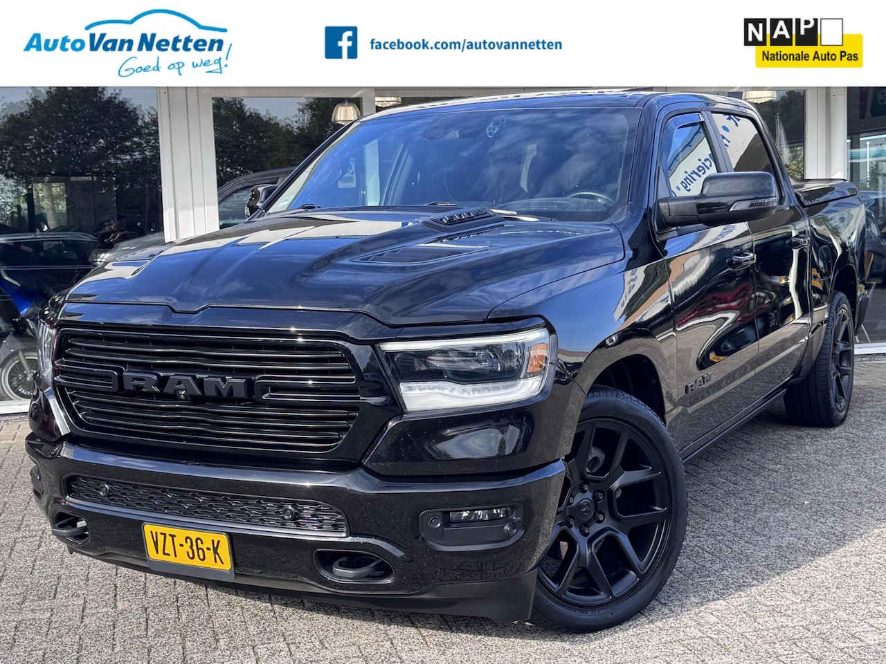 Dodge Ram 1500 - 4X4 5.7 V8 4x4 Crew Cab Laramie Sport Night Edition,Head Up,Digital Dash - AutoWereld.nl