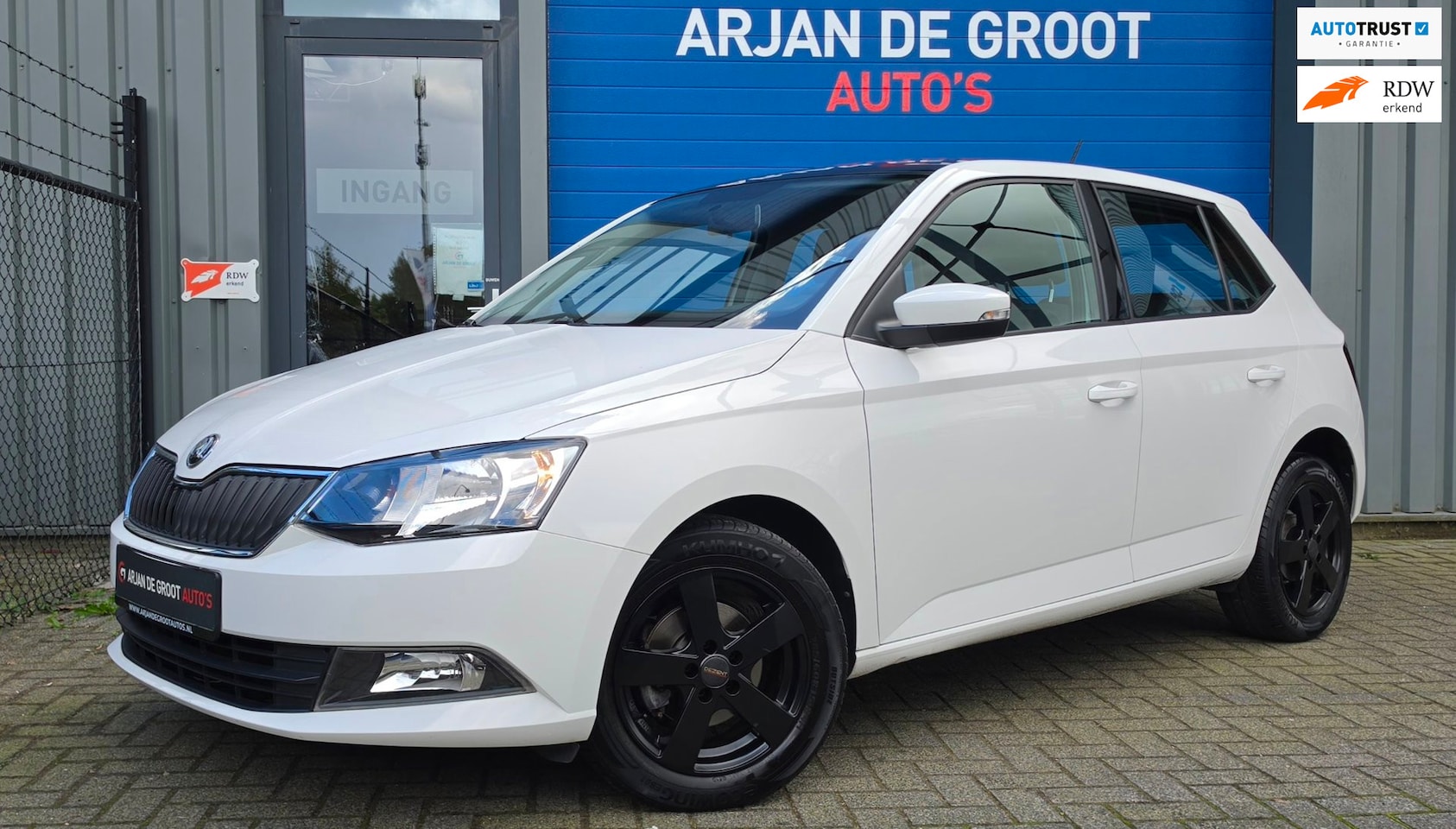 Skoda Fabia - 1.2 TSI Ambition Airco LM Velgen 4 Cilinder! PDC 58000KM! - AutoWereld.nl