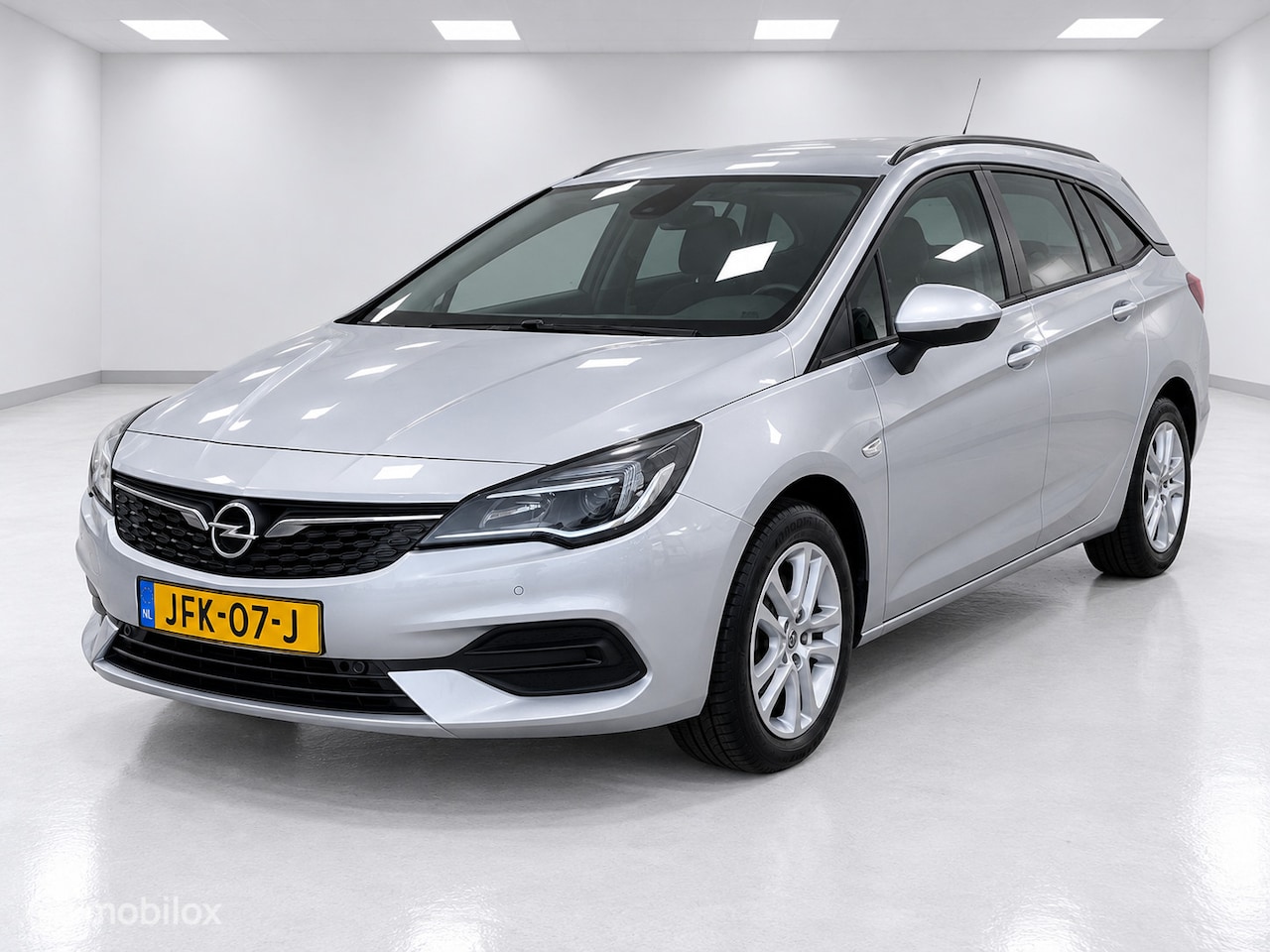 Opel Astra Sports Tourer - 1.2 Business Edition 1.2 Business Edition - AutoWereld.nl