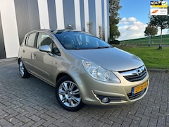 Opel Corsa - 1.2-16V Cosmo Nw APK-Airco-Cruise-Lmv-Elekpakket