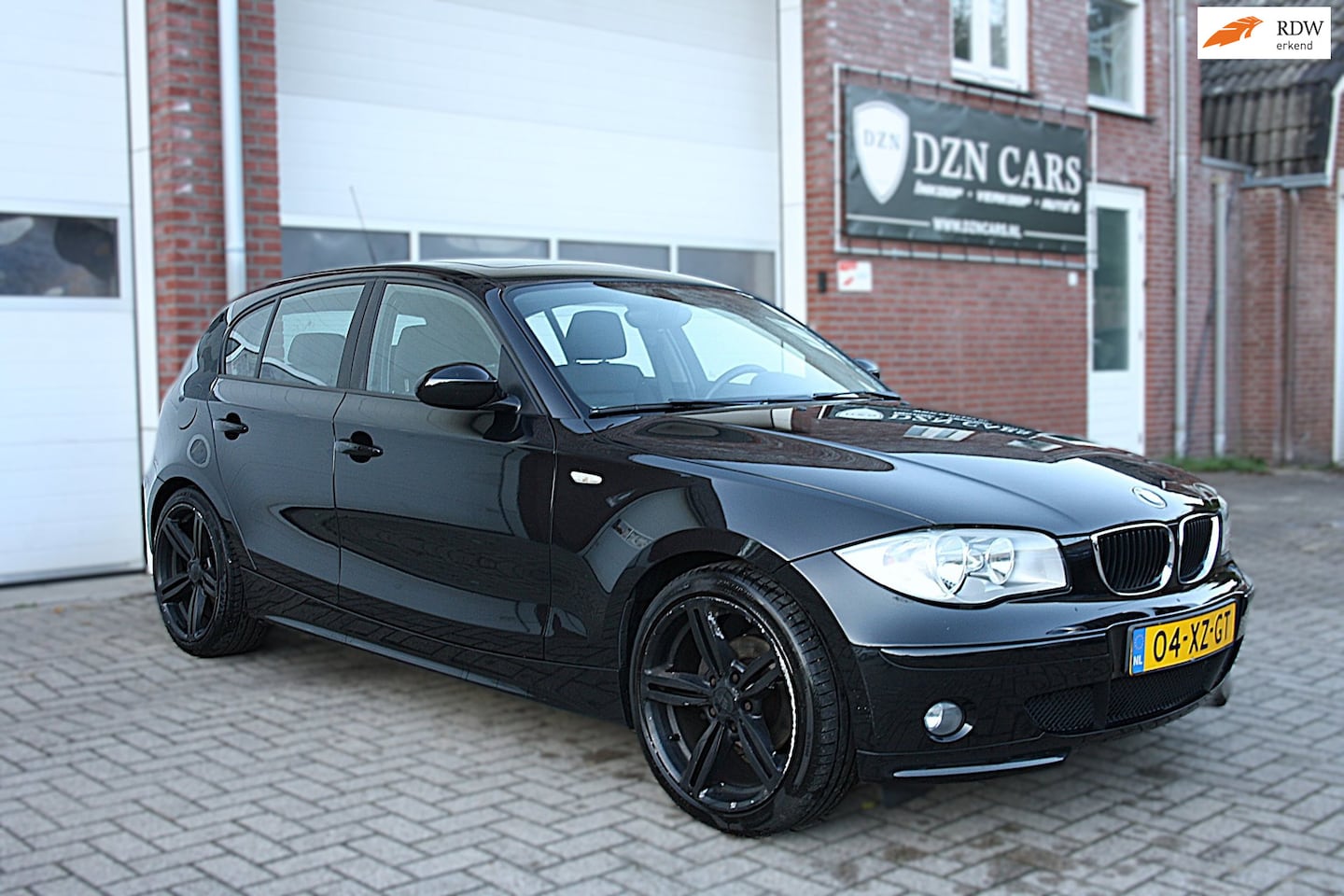 BMW 1-serie - 118i High Executive 5 deurs |Airco|Trekhaak|glazen shuifdak|M velgen|Onderhoudsboekjes - AutoWereld.nl