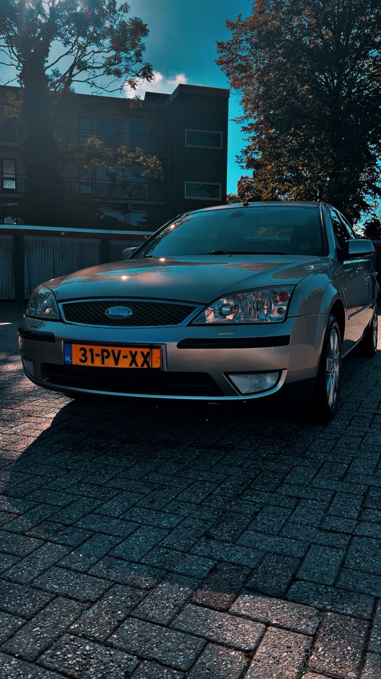 Ford Mondeo - 1.8-16V Futura - AutoWereld.nl