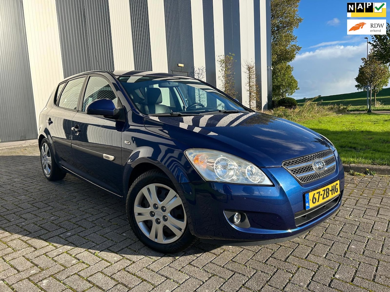 Kia Cee'd - 1.4 X-ecutive Nw APK-Airco-Leder-Trekhaak-Elekpakket - AutoWereld.nl