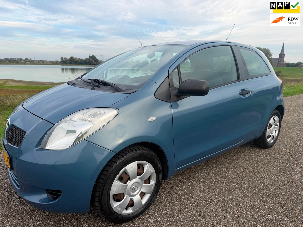 Toyota Yaris - 1.3 VVT-i Terra 1.3 VVTi Terra - AutoWereld.nl