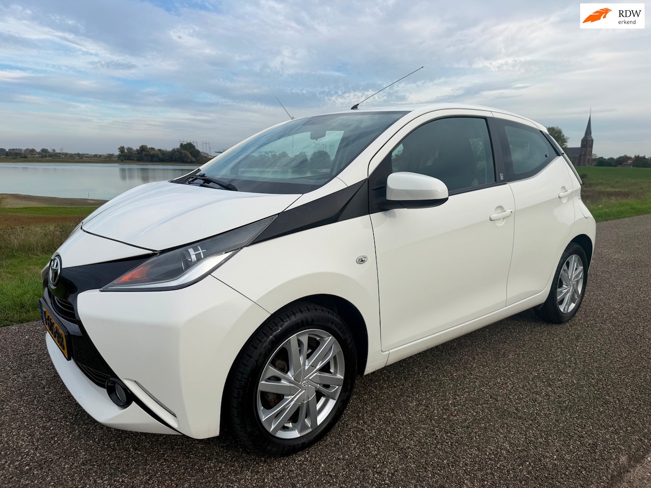 Toyota Aygo - 1.0 VVT-i x-cite Airco Camera - AutoWereld.nl