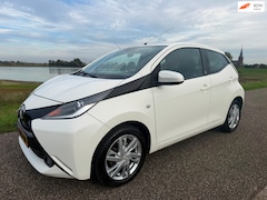 Toyota Aygo - 1.0 VVT-i x-cite Airco Camera