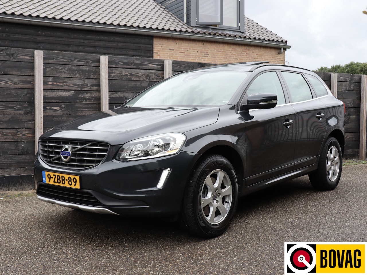 Volvo XC60 - 2.0 T5 FWD Summum NL-auto, nieuwe distr. - AutoWereld.nl