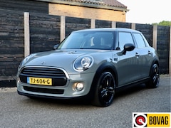 MINI One - 1.5 First NL-auto, carplay, navi