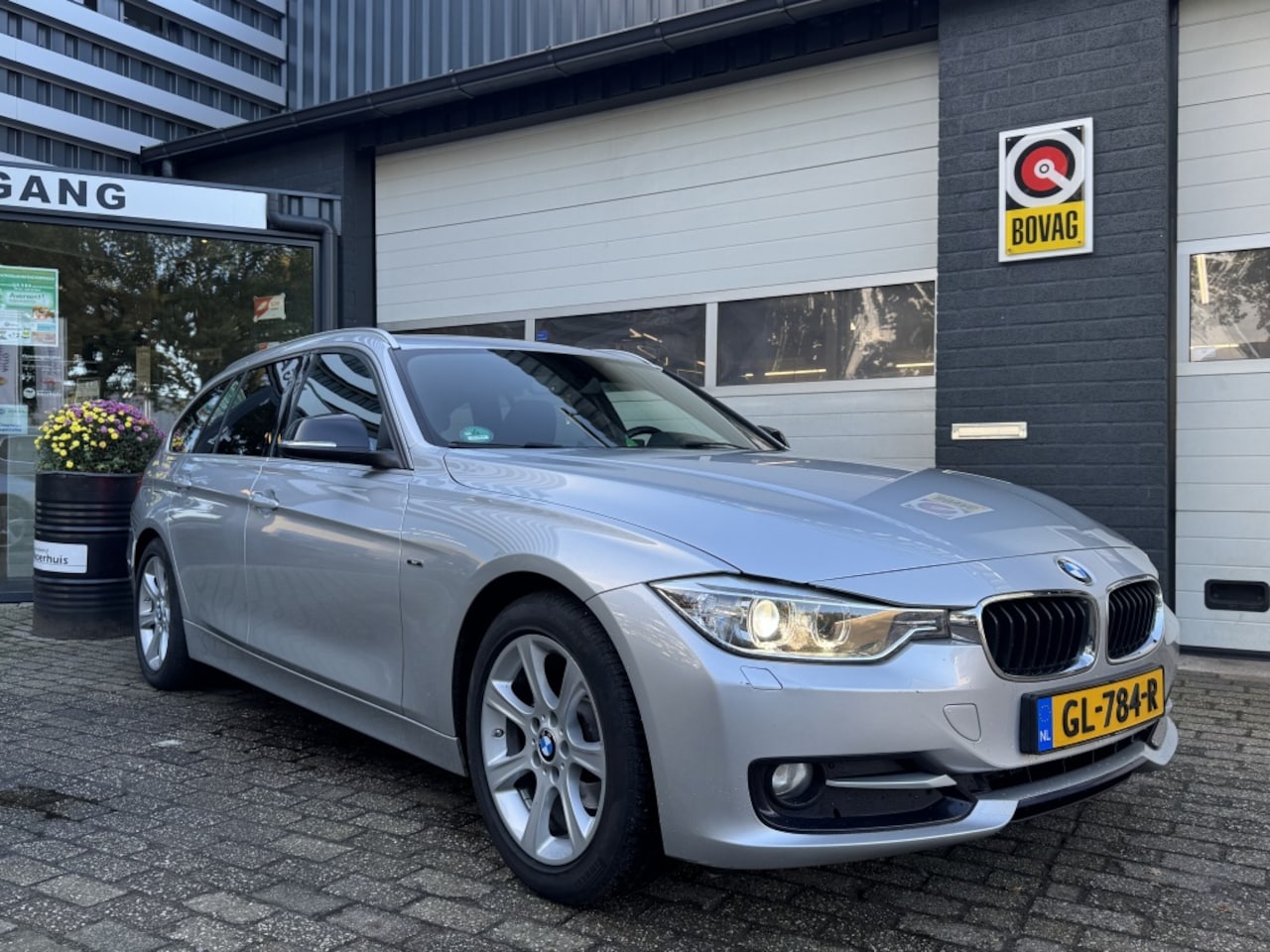 BMW 3-serie Touring - 318d Executive 318d Executive - AutoWereld.nl