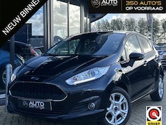 Ford Fiesta - 1.0 Style Ultimate 80PK | 2e Eigenaar | NL AUTO | NAP | 5 Deurs | Airco | Parkeersensoren