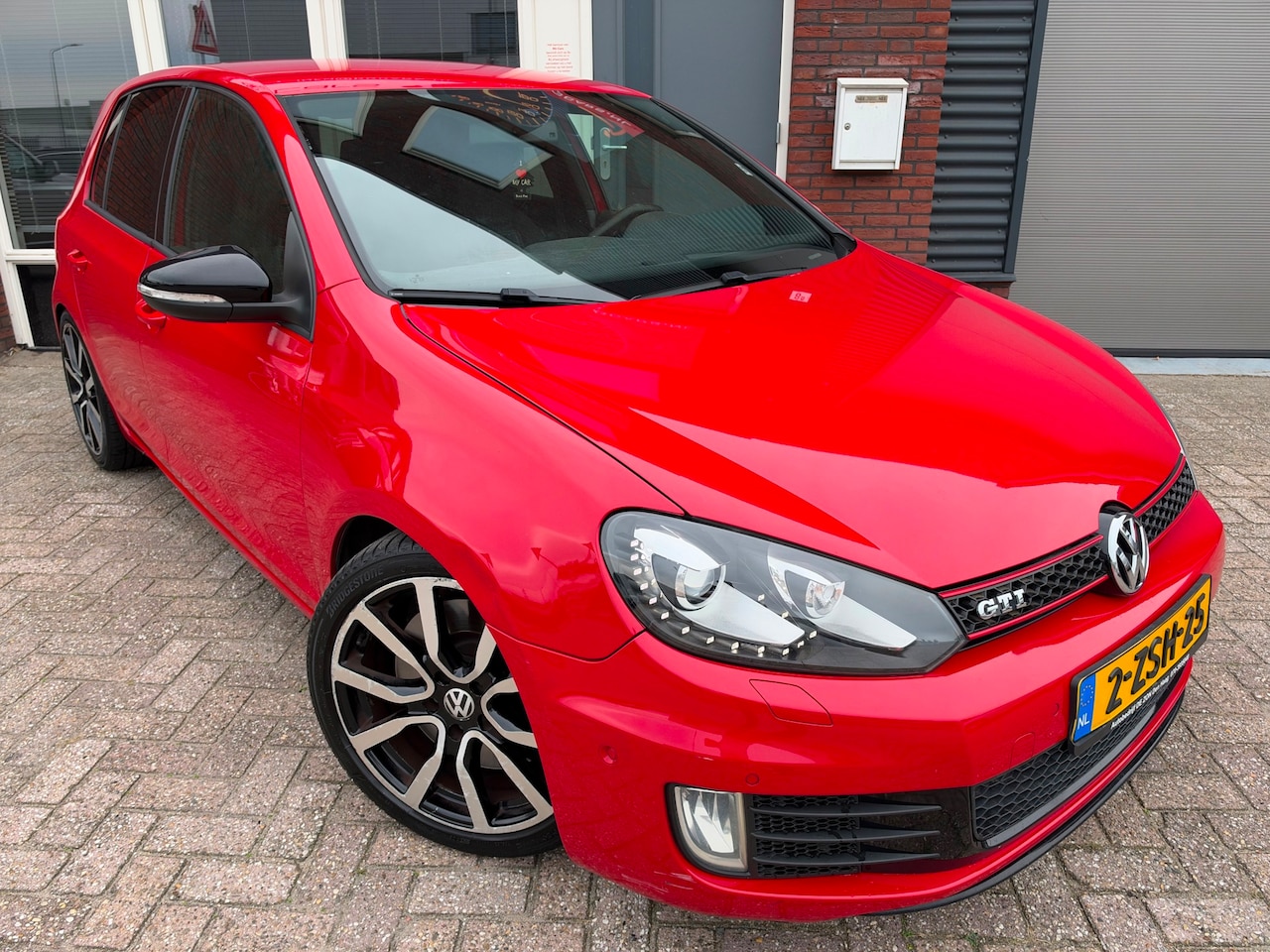 Volkswagen Golf - 2.0 GTI / AUT / Xenon / PDC / Dynaudio / LED / Stoelverwarming - AutoWereld.nl