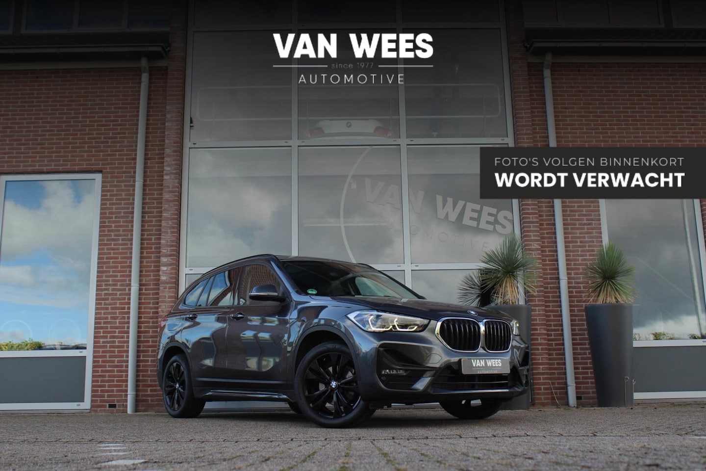 BMW X1 - sDrive18i Business Edition Plus | Sport Line | 1e eigenaar | Origineel NL | Head-up | Pano - AutoWereld.nl