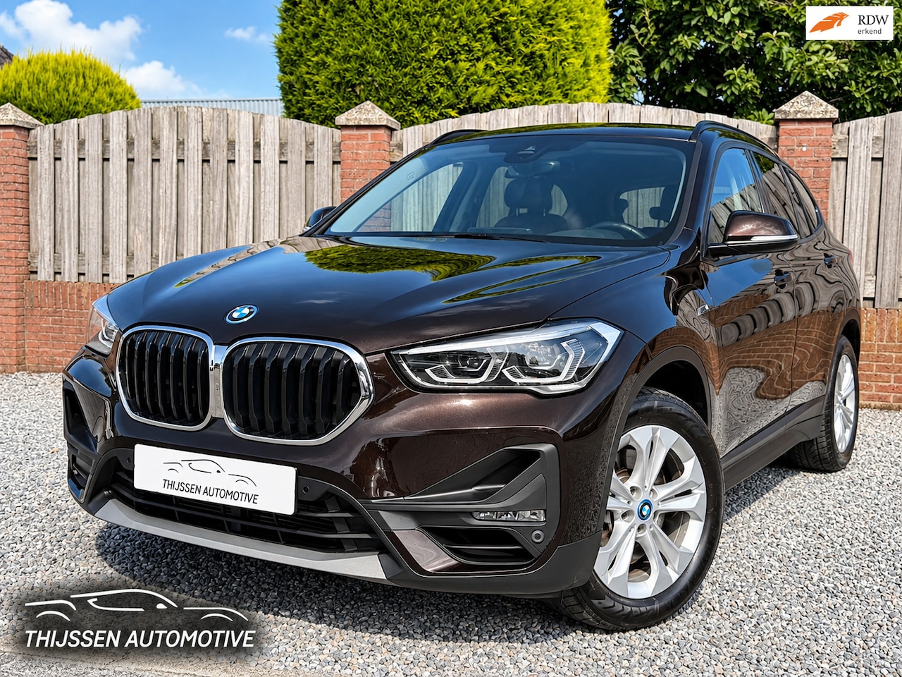 BMW X1 - XDrive25e Executive HEADUP LEER NAVI CLIMATECONTROL P-CAMERA CRUISE - AutoWereld.nl