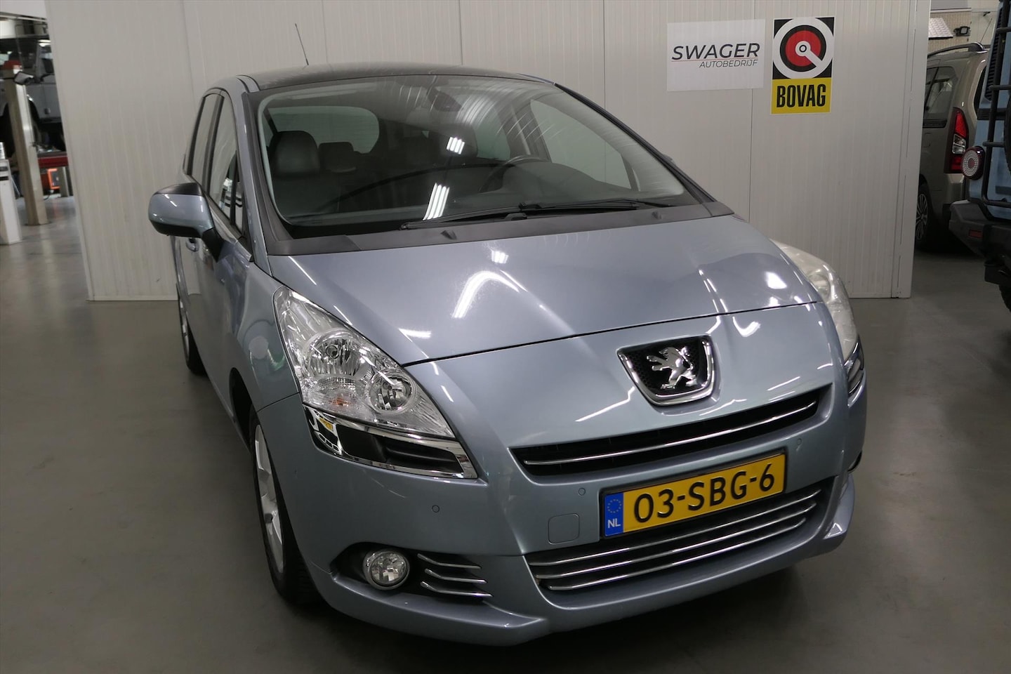 Peugeot 5008 - 1.6 THP 16V 156pk 7p ST (Trekhaak) - AutoWereld.nl